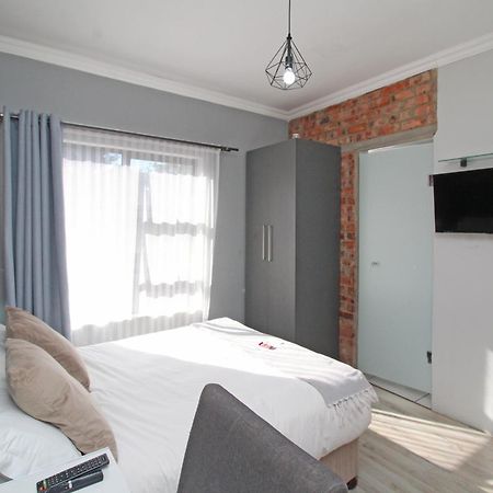 The Chameleon Hotel Centurion Exterior photo